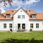 Kleiner Caecilienhof * Pommerby (Gelting)